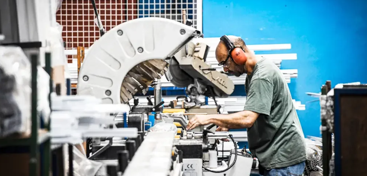 Sensor: atividade industrial tem crescimento moderado